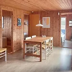 Ocean Front In With Sauna A12214