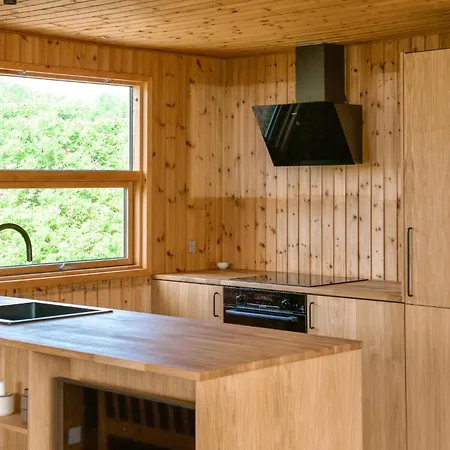 Ocean Front In With Sauna A12214