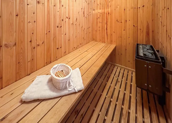 Ocean Front In With Sauna A12214